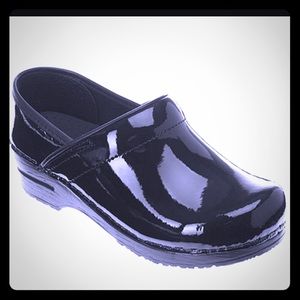 Dansko Black Patent Leather Career Clogs Shoes